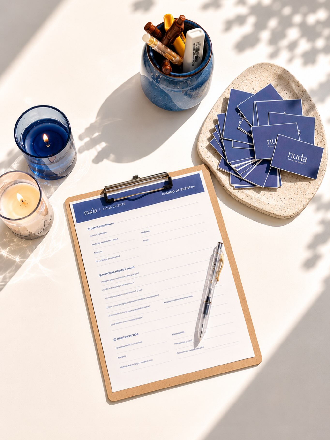 Todo tratamiento comienza mucho antes del primer producto. Comienza con una conversación.
En NUDA realizamos una valoración personalizada para conocer tu piel, tu estilo de vida, tus necesidades y aquellos factores que pueden influir en el tratamiento.
Esta información nos permite diseñar una experiencia completamente adaptada a ti, porque entendemos que cada persona es única y cada piel también.
Cuidar bien empieza por conocer bien ✨